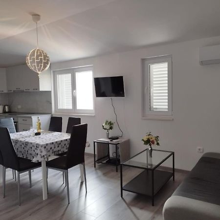Apartmani Triva 1 Split Bagian luar foto