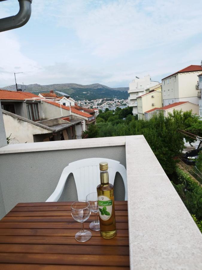 Apartmani Triva 1 Split Bagian luar foto